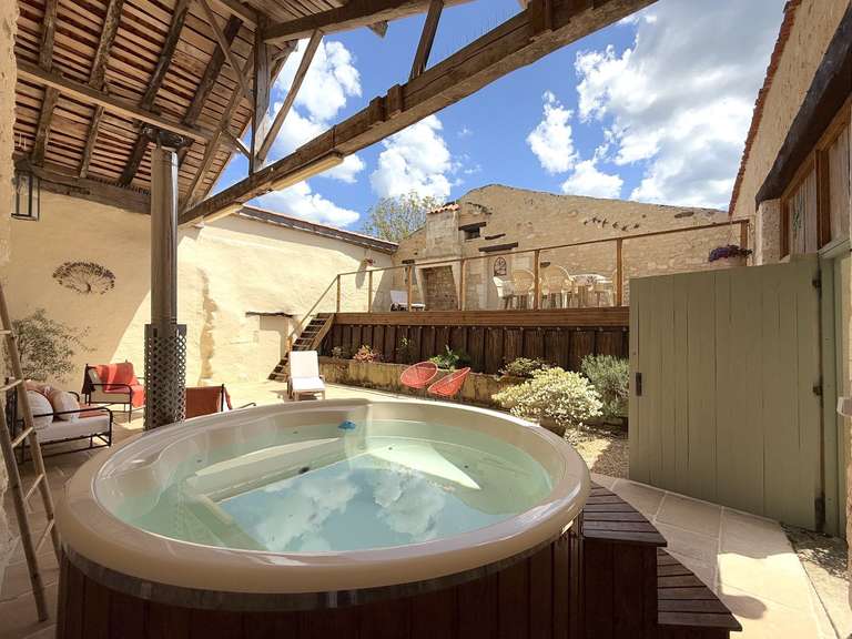 House Léguillac-de-Cercles - 4 bedrooms - 360m²