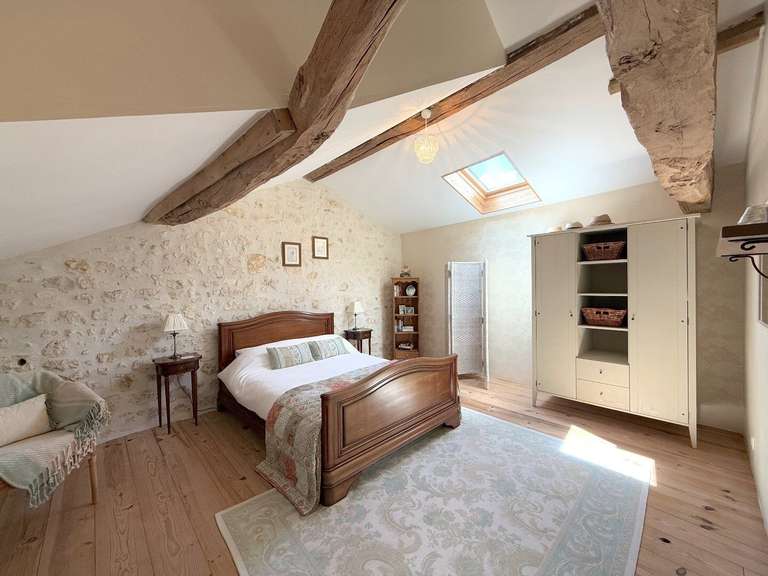 Maison Léguillac-de-Cercles - 4 chambres - 360m²