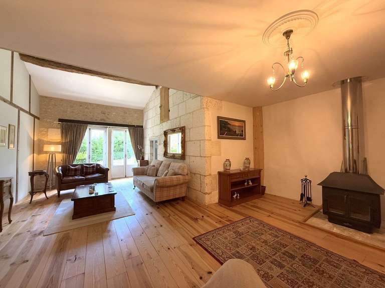 Maison Léguillac-de-Cercles - 4 chambres - 360m²