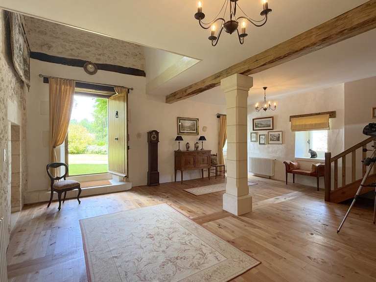 Maison Léguillac-de-Cercles - 4 chambres - 360m²