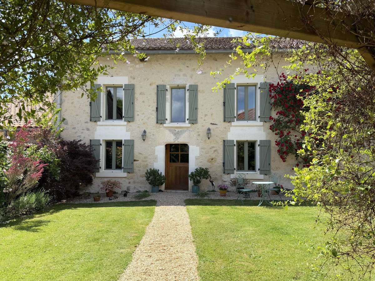 Maison Léguillac-de-Cercles