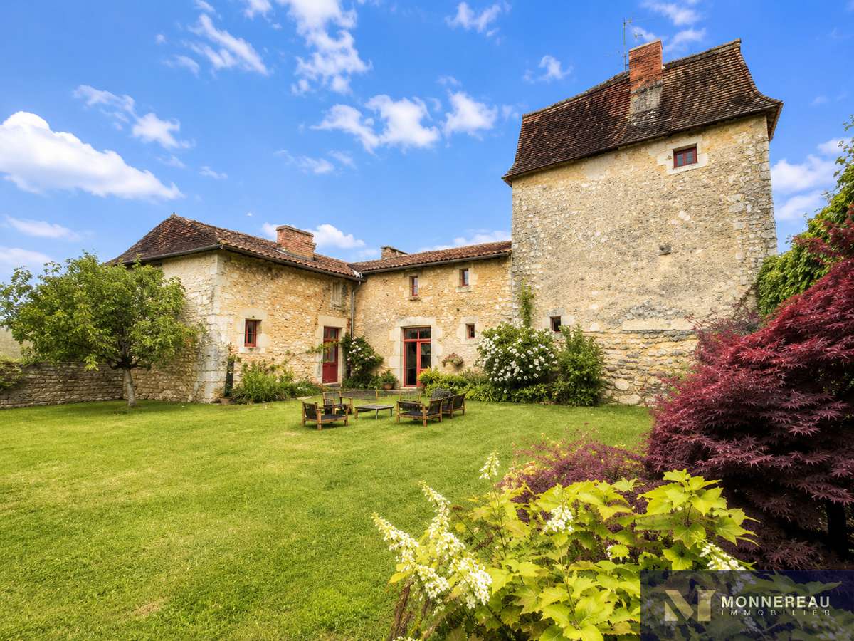 Château Léguillac-de-l'Auche