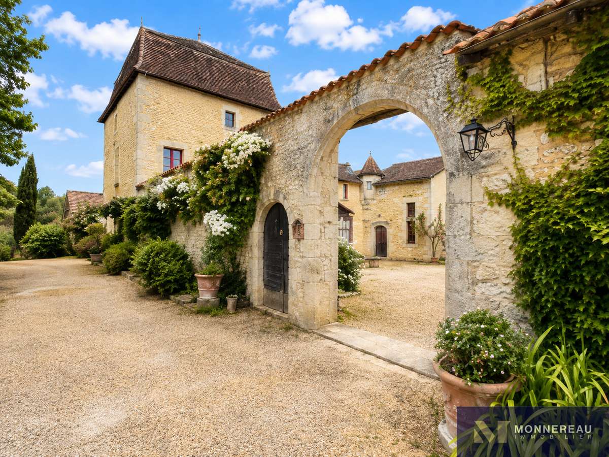 Château Léguillac-de-l'Auche