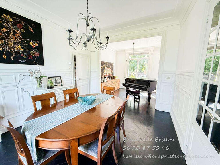 House Lens - 5 bedrooms