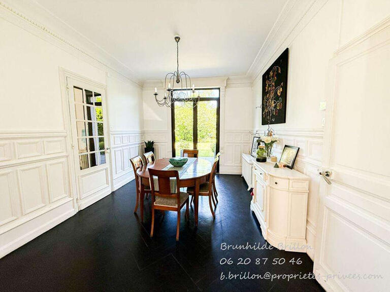 House Lens - 5 bedrooms