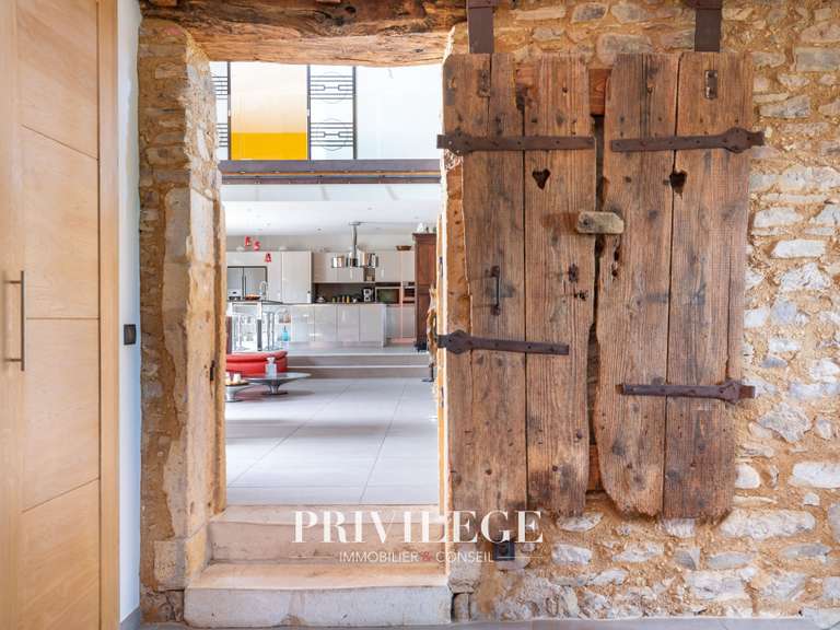 Maison Lentilly - 5 chambres - 304m²