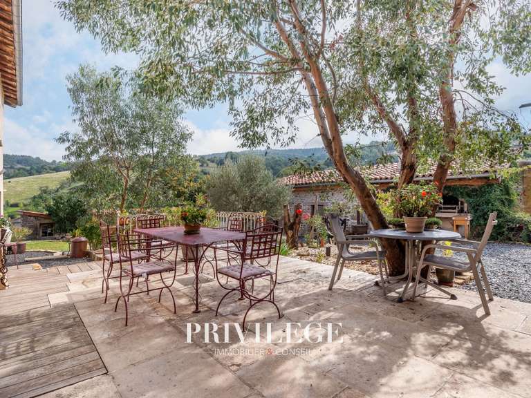 Maison Lentilly - 5 chambres - 304m²