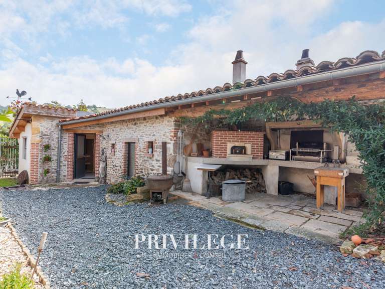 Maison Lentilly - 5 chambres - 304m²