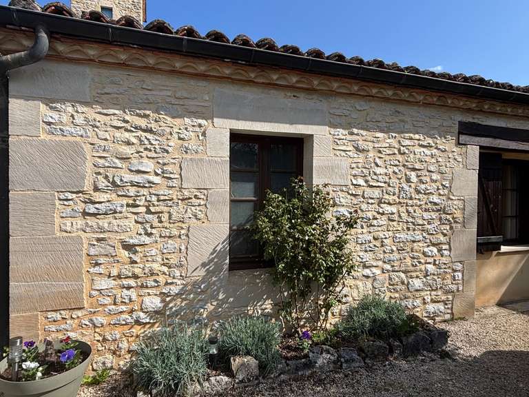 Propriété Léobard - 13 chambres - 510m²