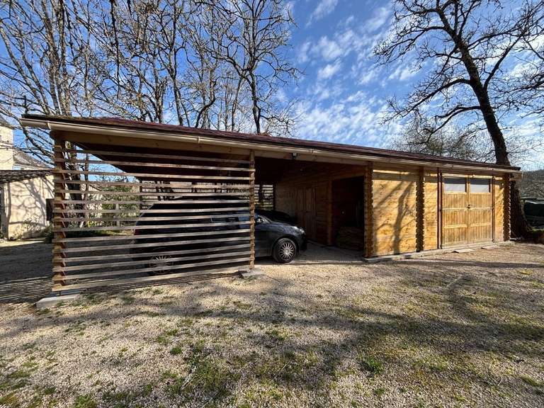 Propriété Léobard - 13 chambres - 510m²