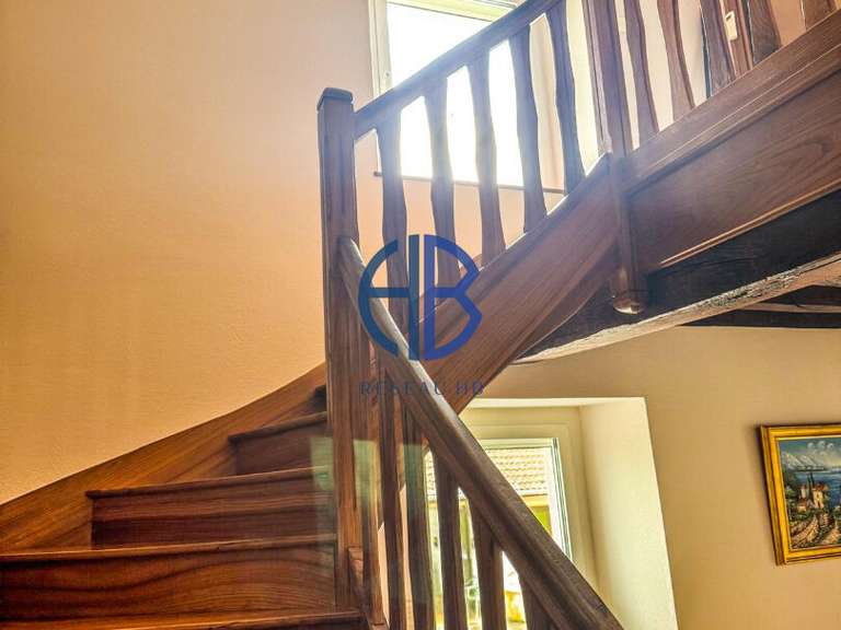 Maison Les Abrets en Dauphiné - 3 chambres - 190m²