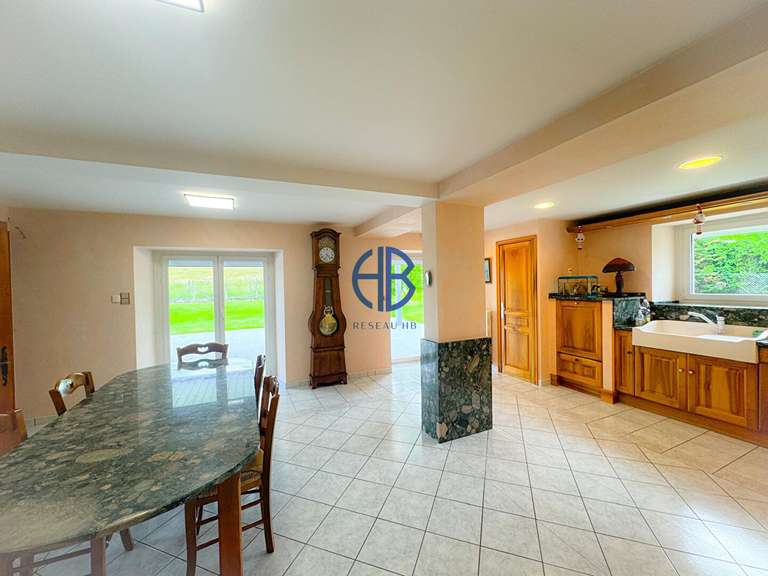 Maison Les Abrets en Dauphiné - 3 chambres - 190m²