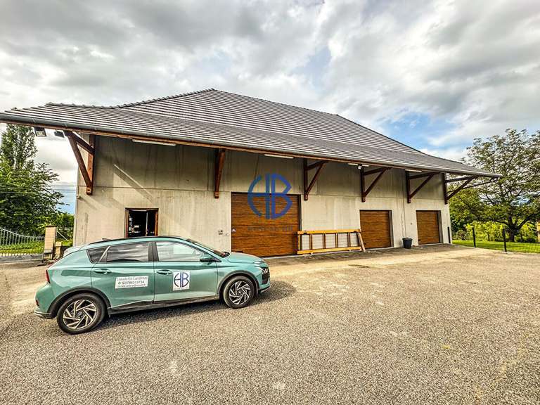 Maison Les Abrets en Dauphiné - 3 chambres - 190m²