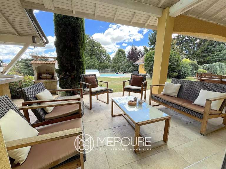 Maison Les Abrets en Dauphiné - 6 chambres - 229m²