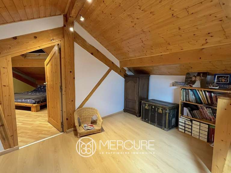 Maison Les Abrets en Dauphiné - 6 chambres - 229m²