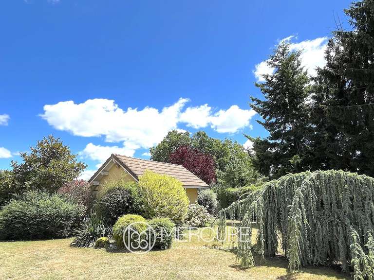 Maison Les Abrets en Dauphiné - 6 chambres - 229m²