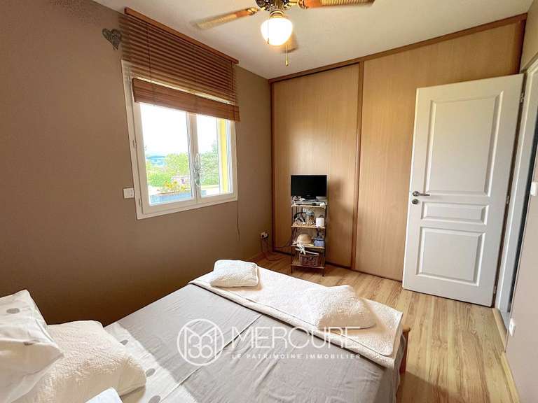 Maison Les Abrets en Dauphiné - 6 chambres - 229m²