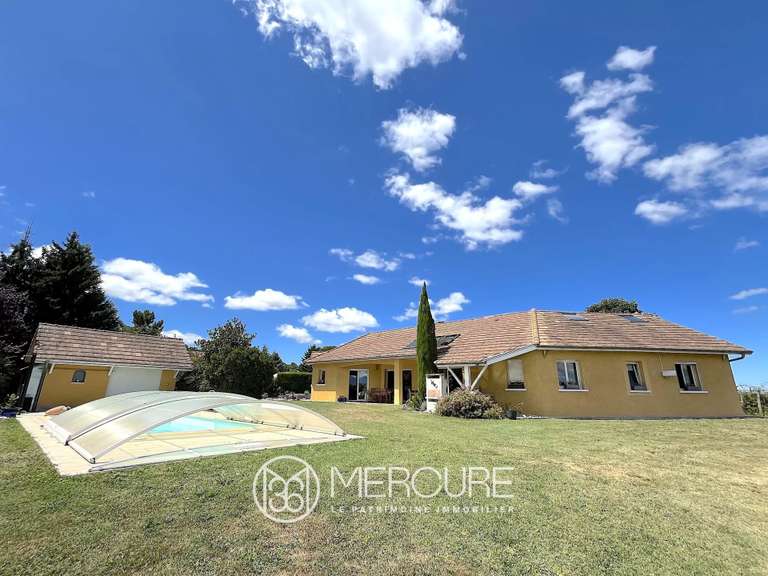 Maison Les Abrets en Dauphiné - 6 chambres - 229m²