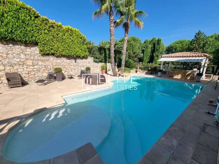 House Les Adrets-de-l'Estérel - 4 bedrooms - 325m²