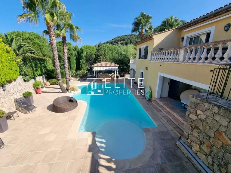 Maison Les Adrets-de-l'Estérel - 4 chambres - 325m²