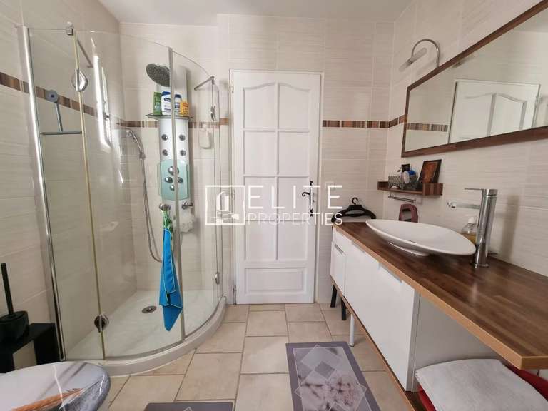 House Les Adrets-de-l'Estérel - 4 bedrooms - 325m²