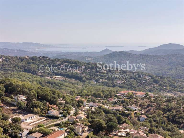 House with Sea view Les Adrets-de-l'Estérel - 2 bedrooms - 170m²