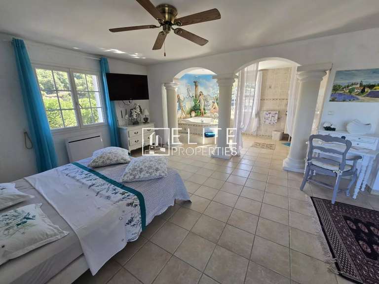 Maison Les Adrets-de-l'Estérel - 3 chambres - 205m²