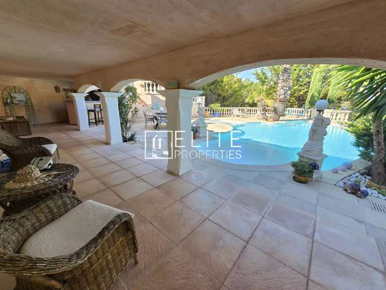 Maison Les Adrets-de-l'Estérel - 3 chambres - 205m²