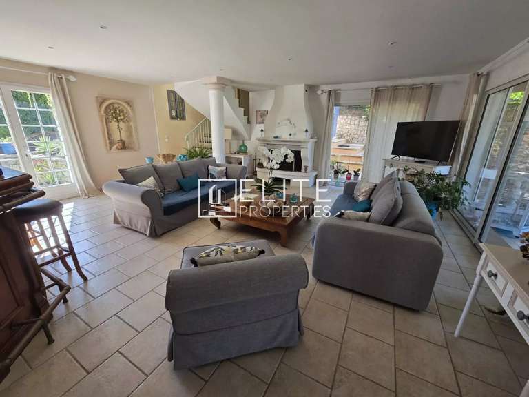 Maison Les Adrets-de-l'Estérel - 3 chambres - 205m²