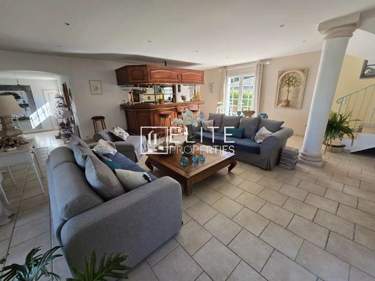 Maison Les Adrets-de-l'Estérel - 3 chambres - 205m²