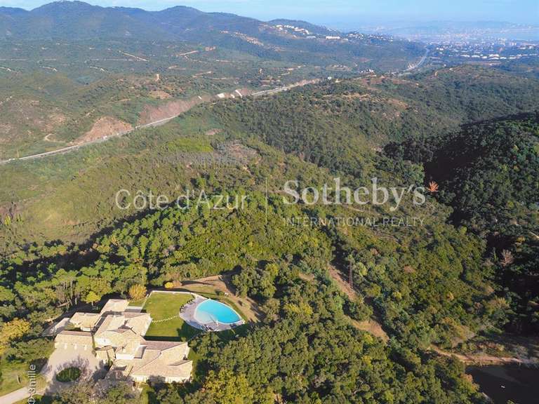 Property with Sea view Les Adrets-de-l'Estérel - 17 bedrooms - 2100m²