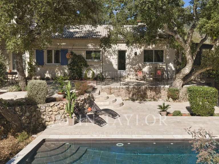 Propriété Les Adrets-de-l'Estérel - 8 chambres - 524m²