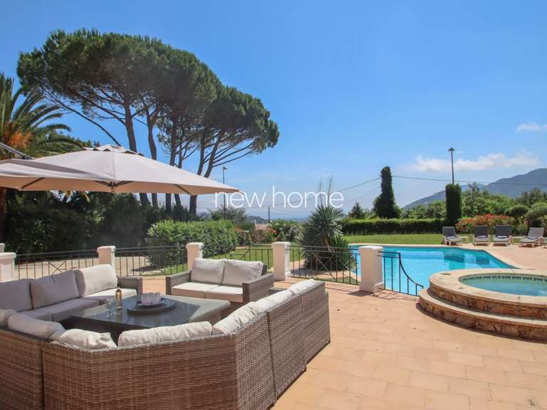 Propriété avec Vue sur mer Les Adrets-de-l'Estérel - 8 chambres - 370m²