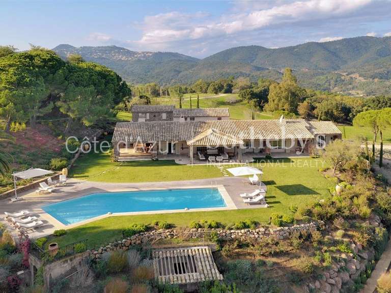 Propriété avec Vue sur mer Les Adrets-de-l'Estérel - 17 chambres - 2100m²
