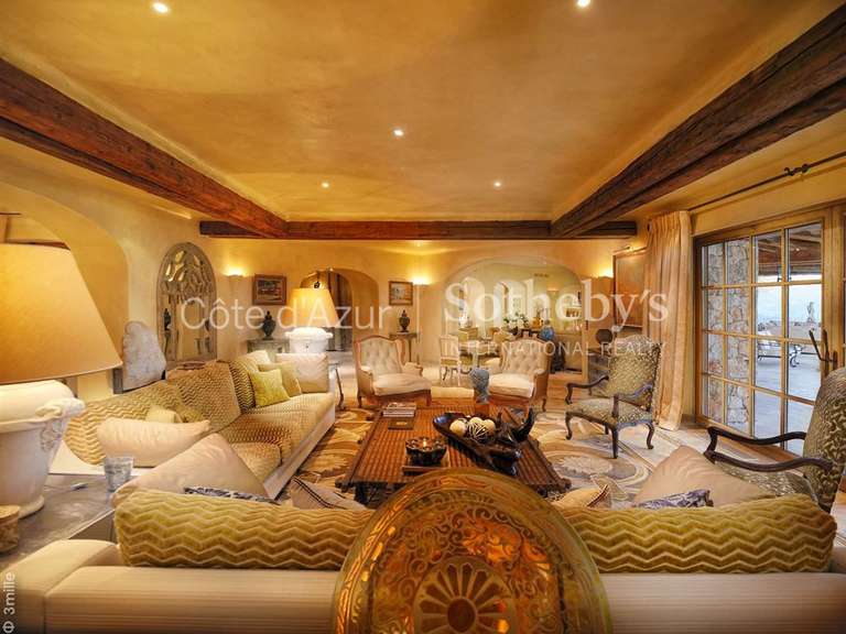 Propriété avec Vue sur mer Les Adrets-de-l'Estérel - 17 chambres - 2100m²
