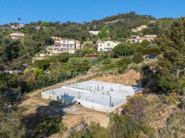 Terrain Les Adrets-de-l'Estérel - 1671m²