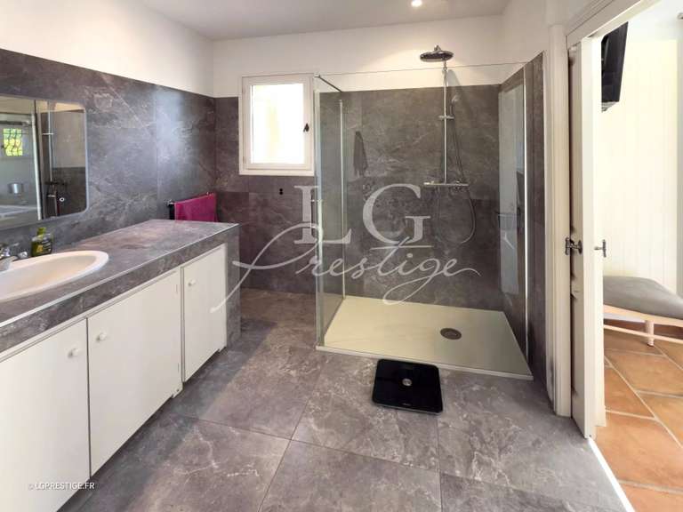 Villa Les Adrets-de-l'Estérel - 5 bedrooms - 338m²