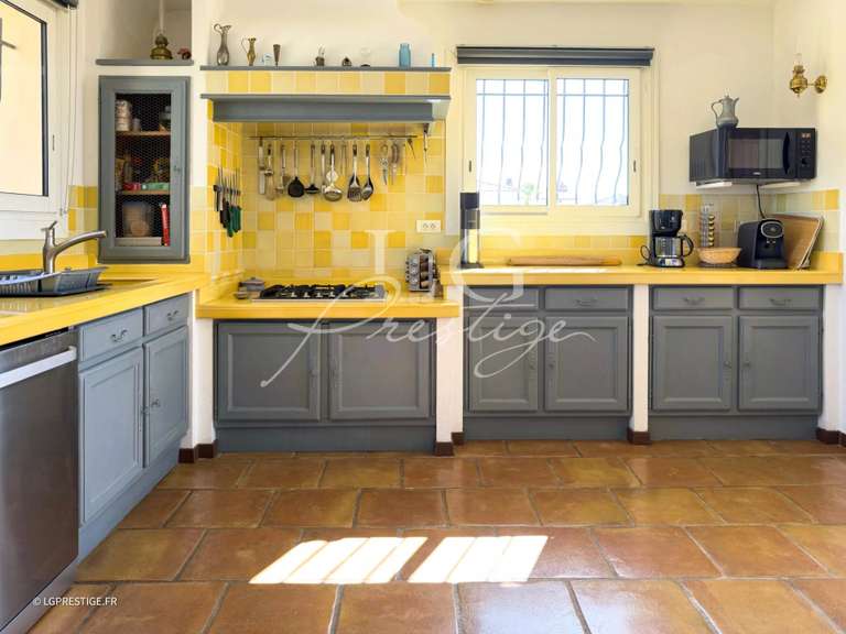 Villa Les Adrets-de-l'Estérel - 5 bedrooms - 338m²