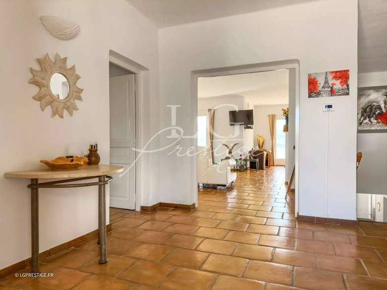 Villa Les Adrets-de-l'Estérel - 5 bedrooms - 338m²