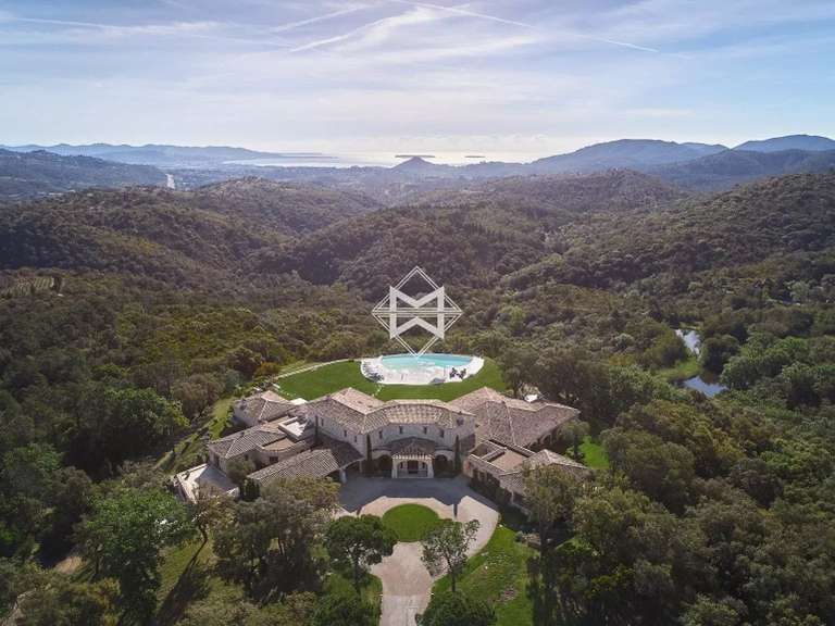 Villa Les Adrets-de-l'Estérel - 17 chambres - 2100m²