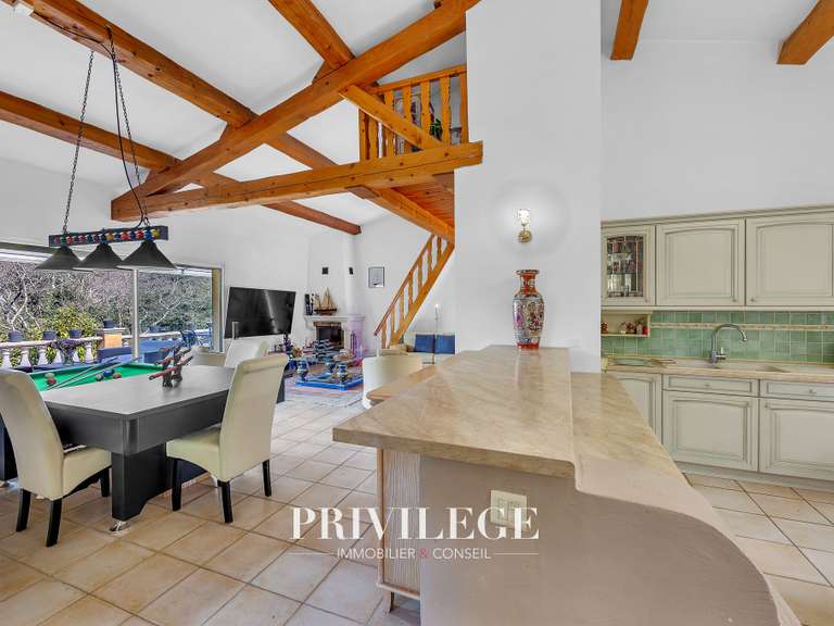 Villa Les Adrets-de-l'Estérel - 4 chambres - 237m²