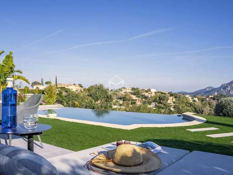 Villa Les Adrets-de-l'Estérel - 4 chambres - 237m²