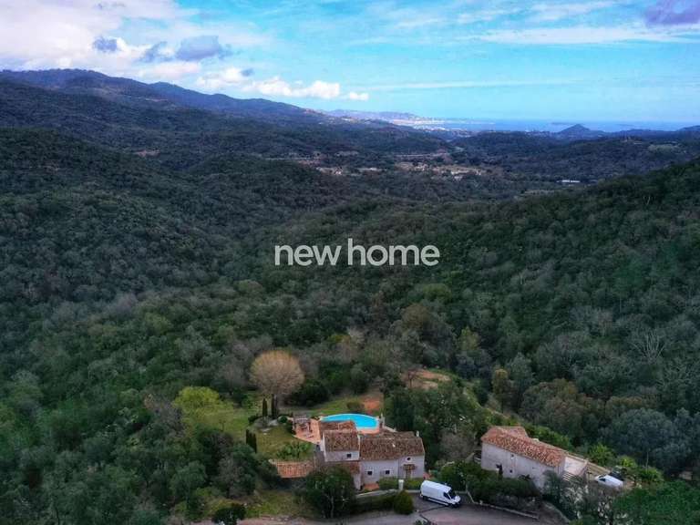 Villa Les Adrets-de-l'Estérel - 5 bedrooms - 230m²