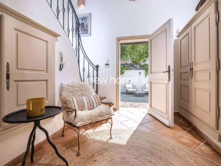 Villa Les Adrets-de-l'Estérel - 5 bedrooms - 230m²