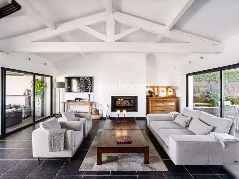 Villa Les Adrets-de-l'Estérel - 6 bedrooms - 410m²