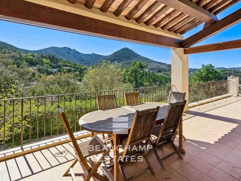 Villa Les Adrets-de-l'Estérel - 5 chambres - 328m²