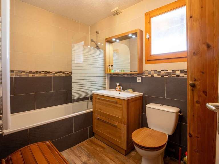 Apartment Les Allues - 4 bedrooms