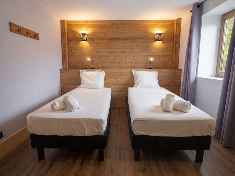 Maison Les Allues - 9 chambres - 275m²