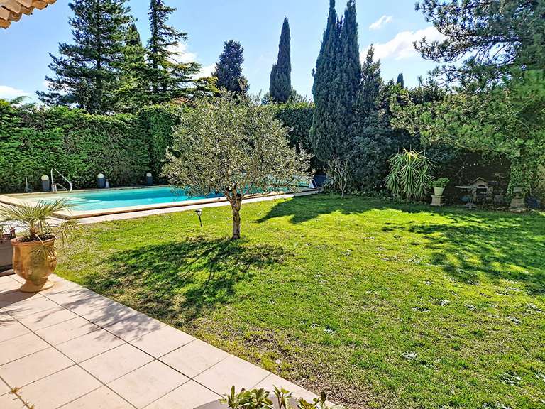 Maison Les Angles - 5 chambres - 190m²