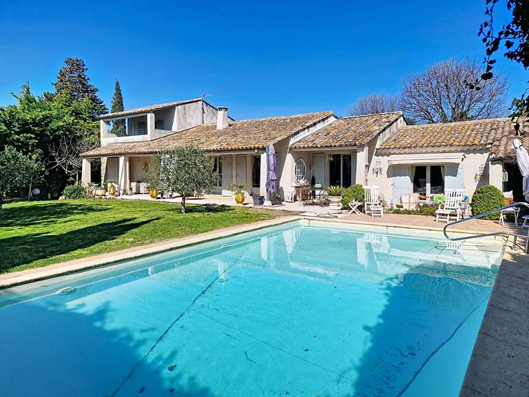 Maison Les Angles - 5 chambres - 190m²